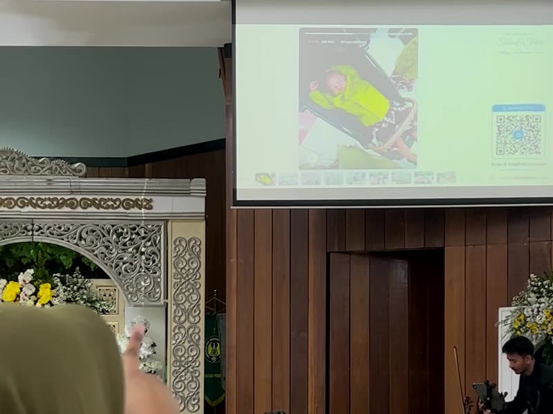 Slideshow di layar lebar